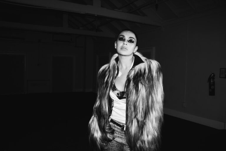 Lollapalooza Brasil 2027 anuncia Travis Scott, The Killers e Charli xcx