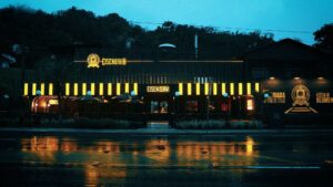 EisenHaus reabre em Blumenau após seis anos com gastronomia e experiências cervejeiras